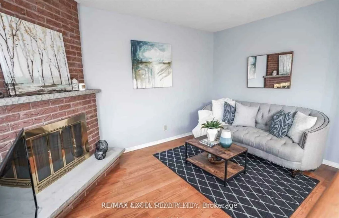 59, Dewberry, Middlefield, Markham