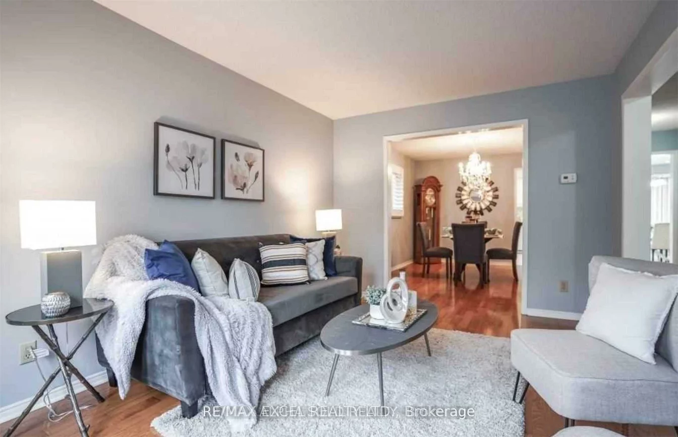 59, Dewberry, Middlefield, Markham