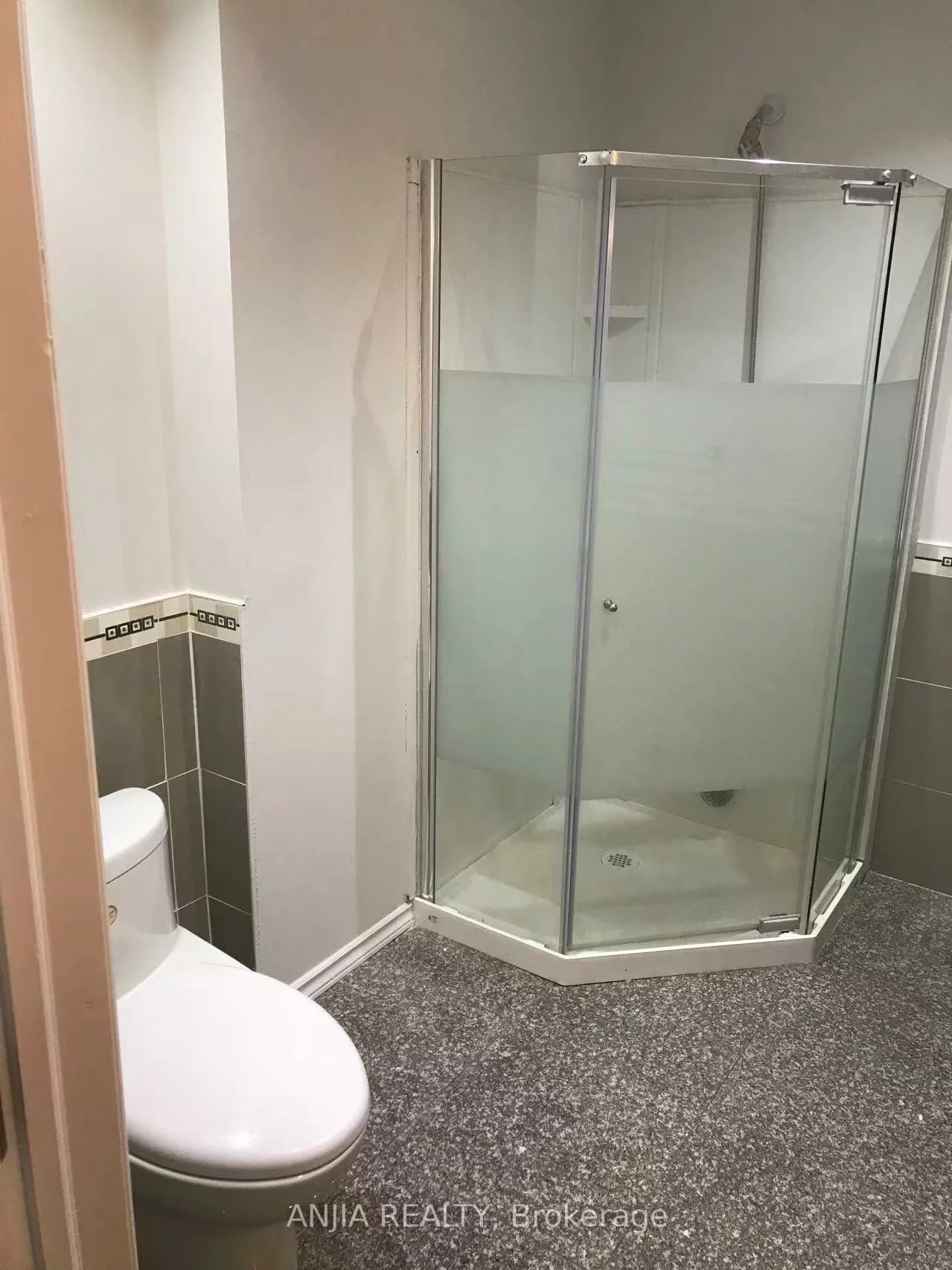 24, Jenmat, Greensborough, Markham