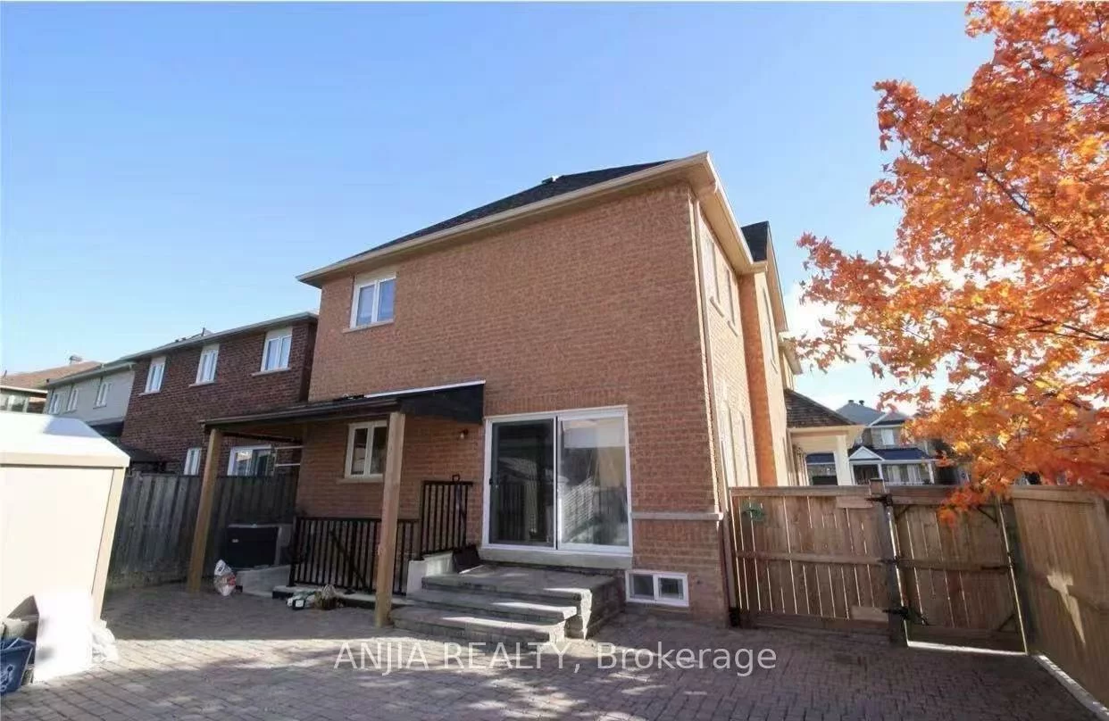 24, Jenmat, Greensborough, Markham