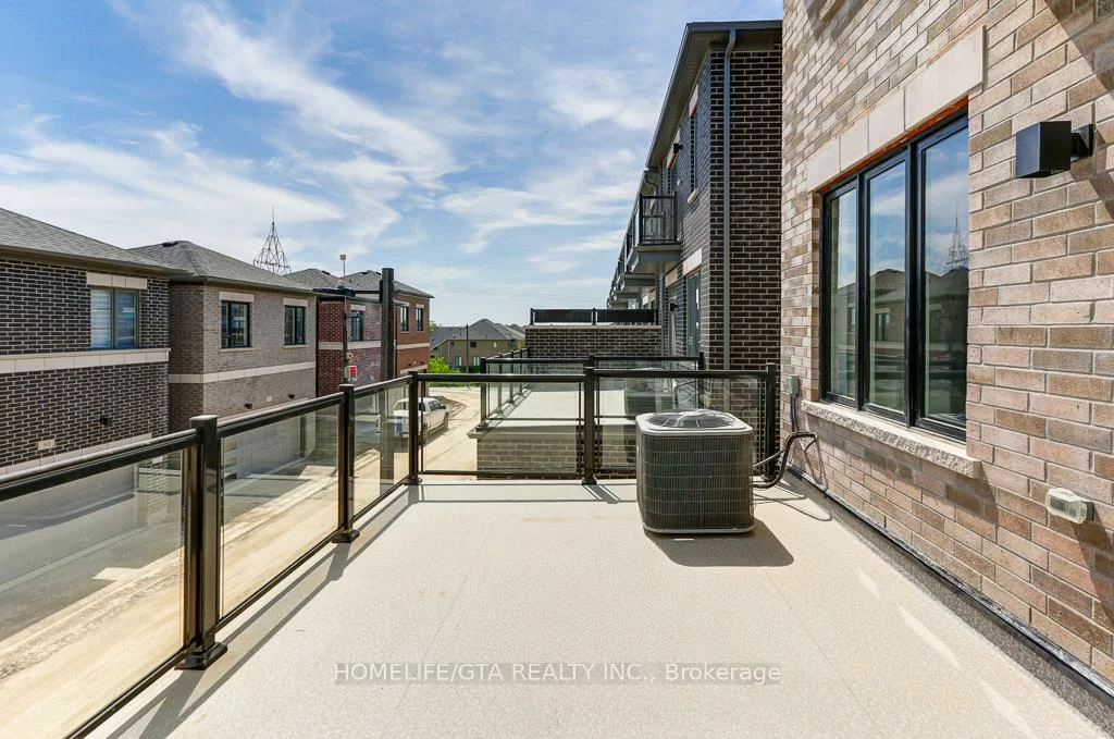 135, Vine Cliff, Victoria Manor-Jennings Gate, Markham