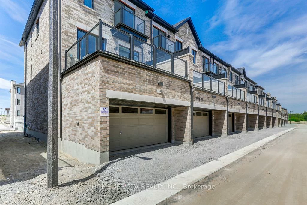 135, Vine Cliff, Victoria Manor-Jennings Gate, Markham