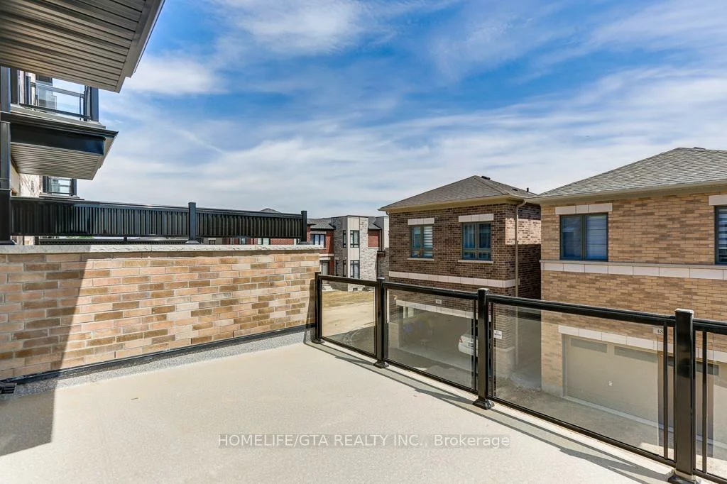135, Vine Cliff, Victoria Manor-Jennings Gate, Markham