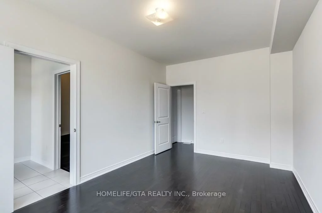 135, Vine Cliff, Victoria Manor-Jennings Gate, Markham