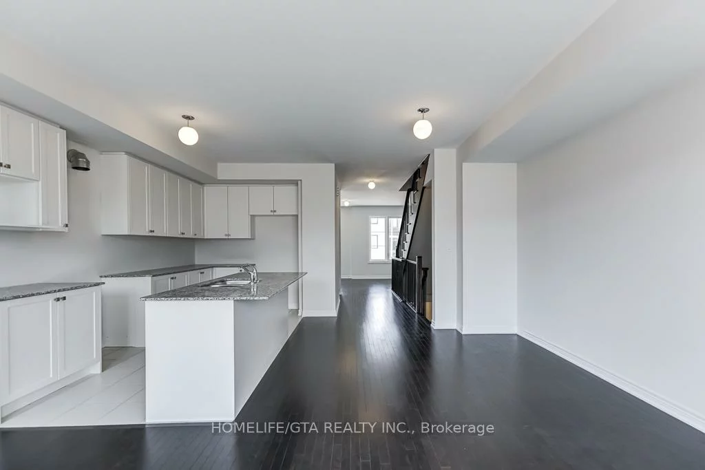 135, Vine Cliff, Victoria Manor-Jennings Gate, Markham