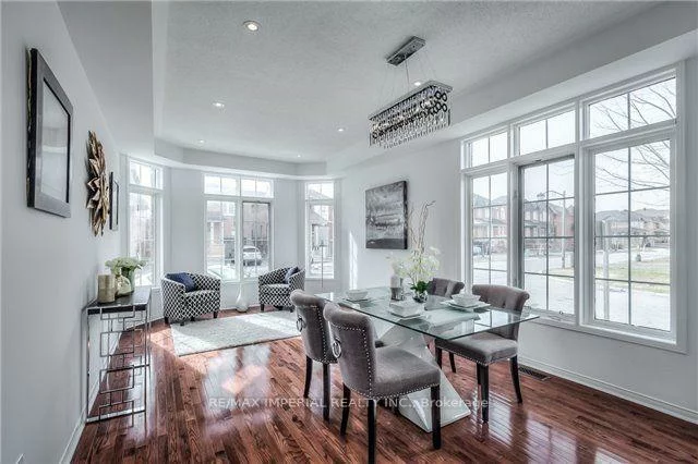 232, Madison Heights, Berczy, Markham