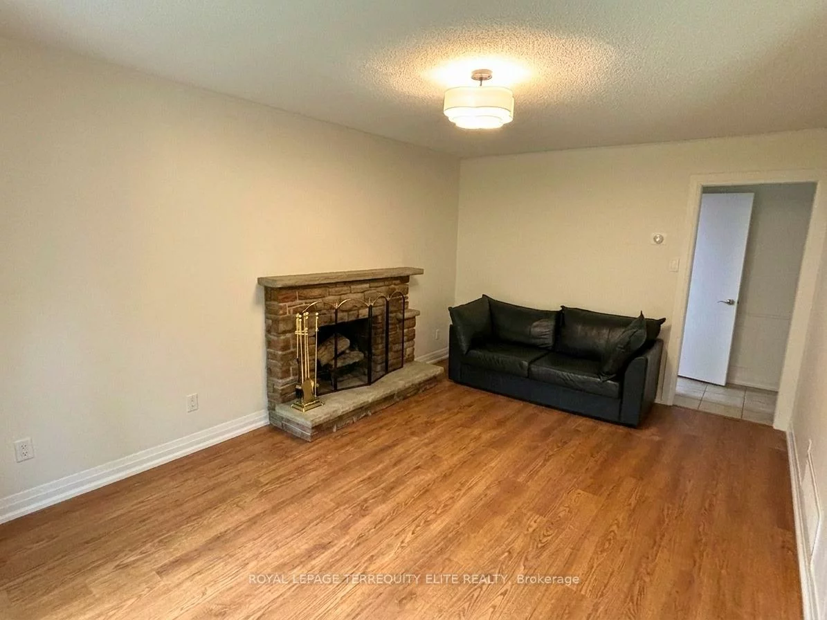 9, Banquo, Royal Orchard, Markham