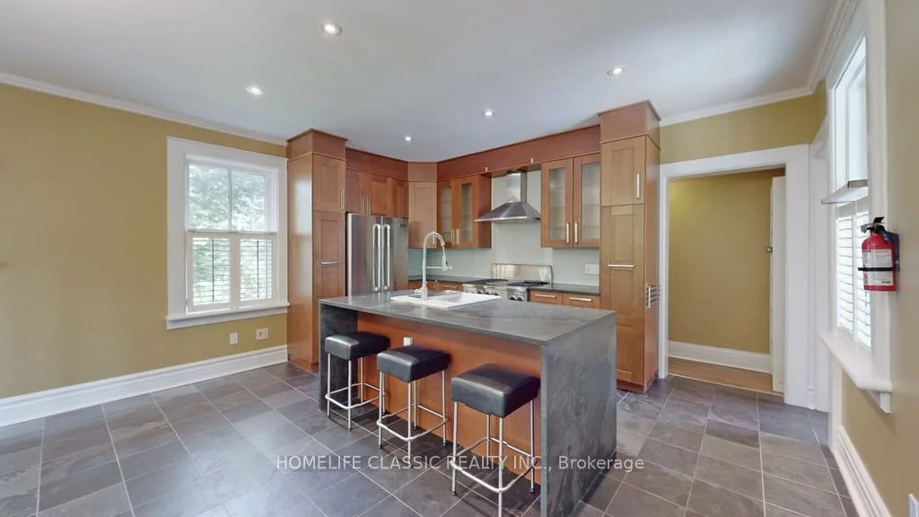 104, John, Thornhill, Markham