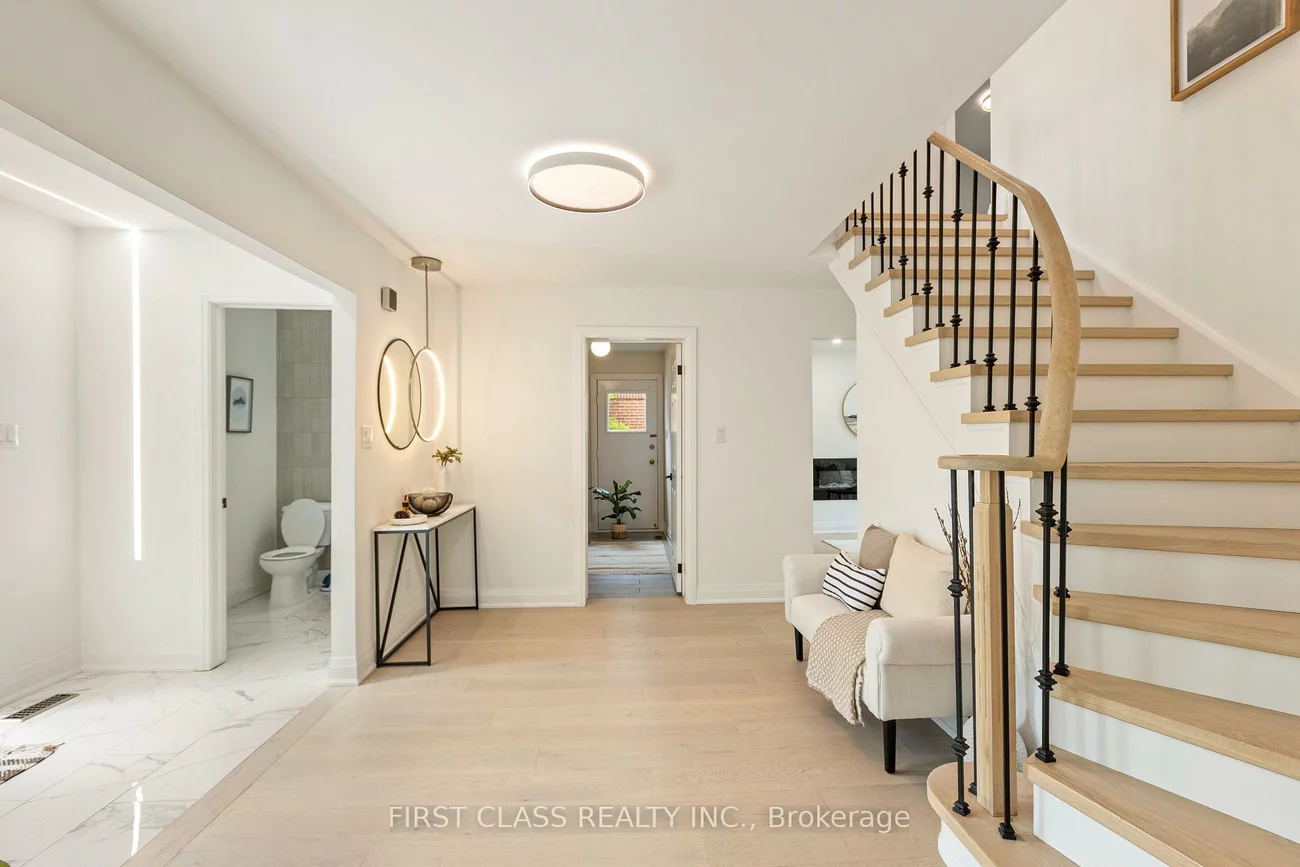 679, Village, Unionville, Markham