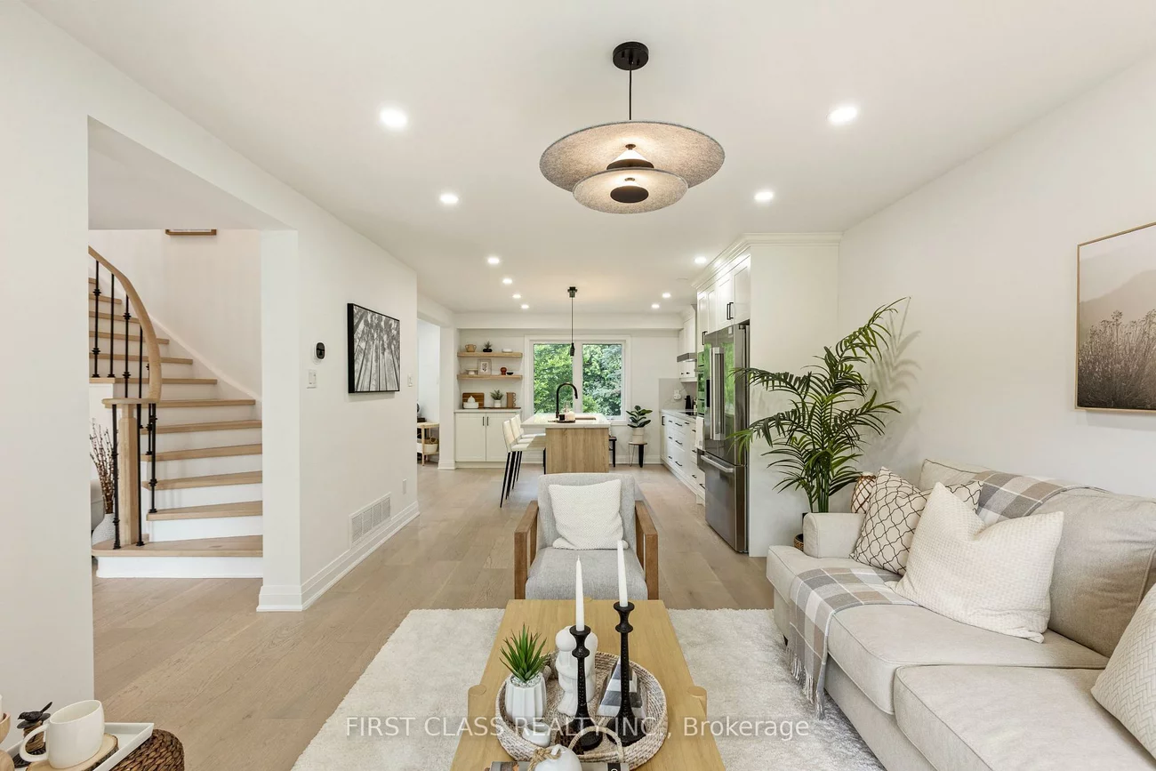679, Village, Unionville, Markham