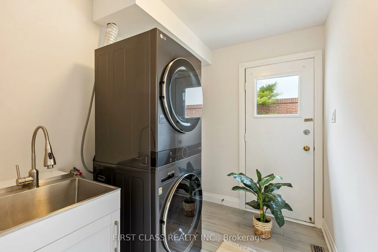 679, Village, Unionville, Markham