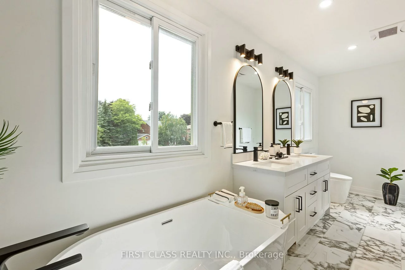 679, Village, Unionville, Markham