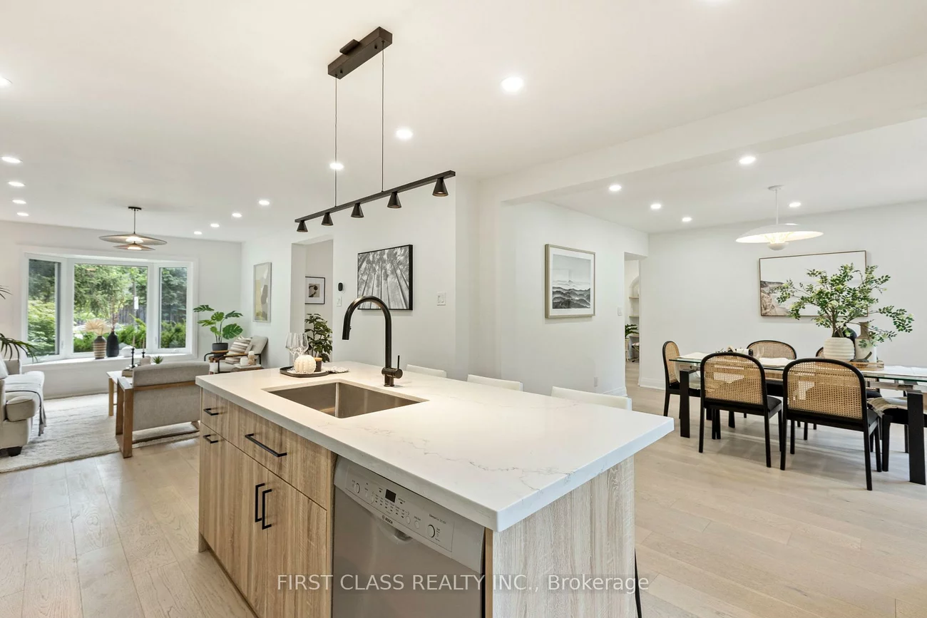 679, Village, Unionville, Markham