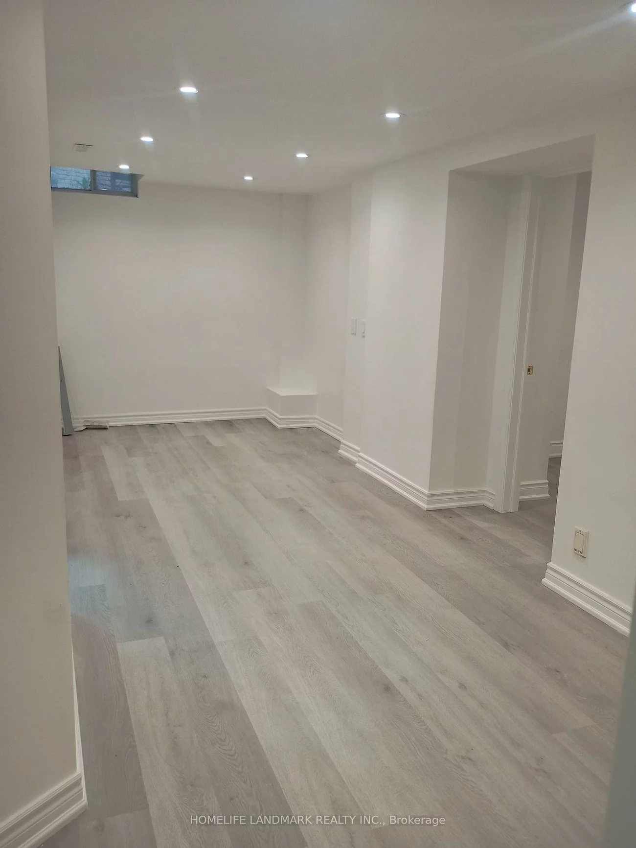 112, Holm, Aileen-Willowbrook, Markham