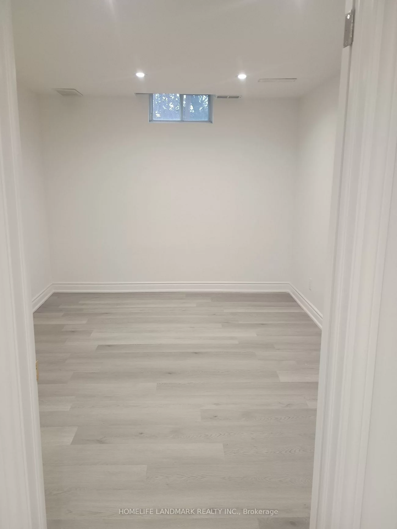 112, Holm, Aileen-Willowbrook, Markham