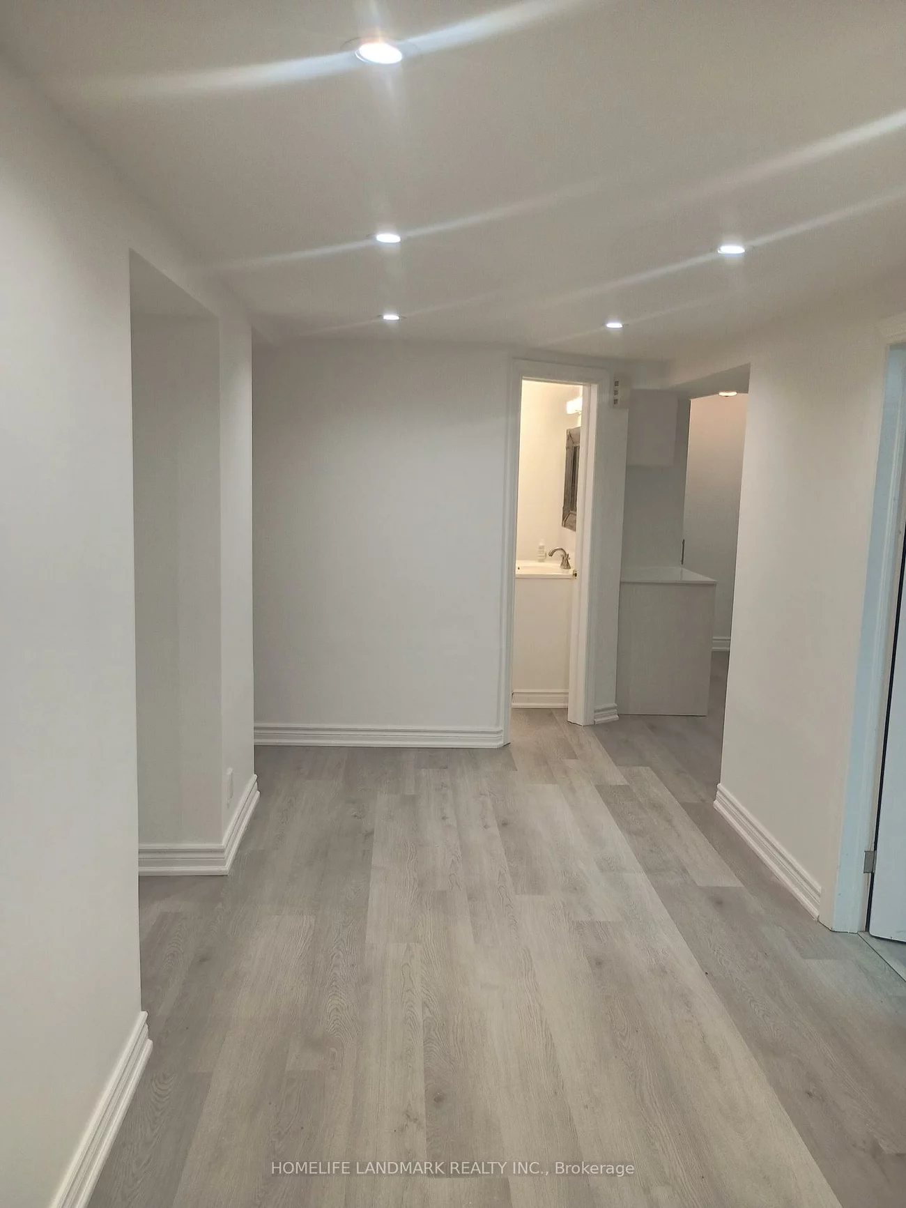112, Holm, Aileen-Willowbrook, Markham