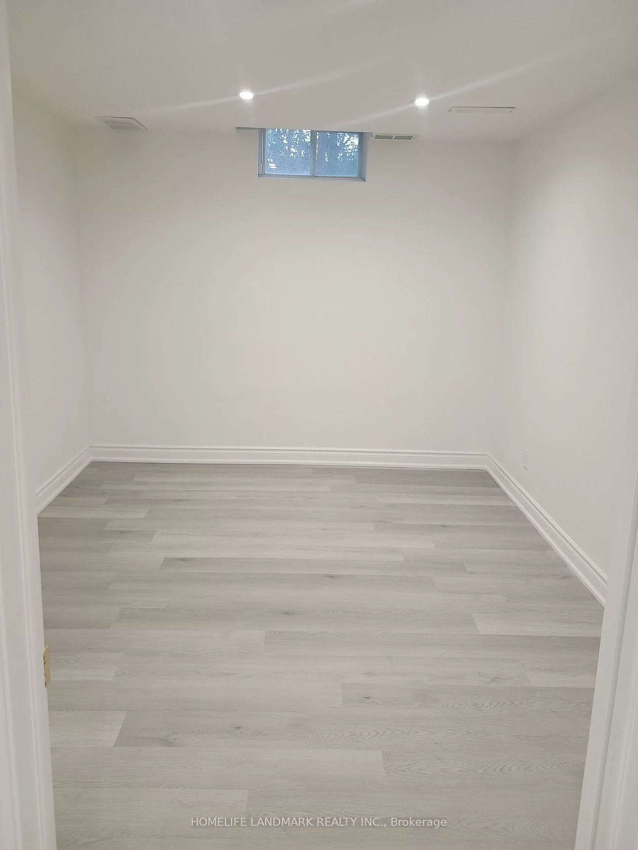 112, Holm, Aileen-Willowbrook, Markham