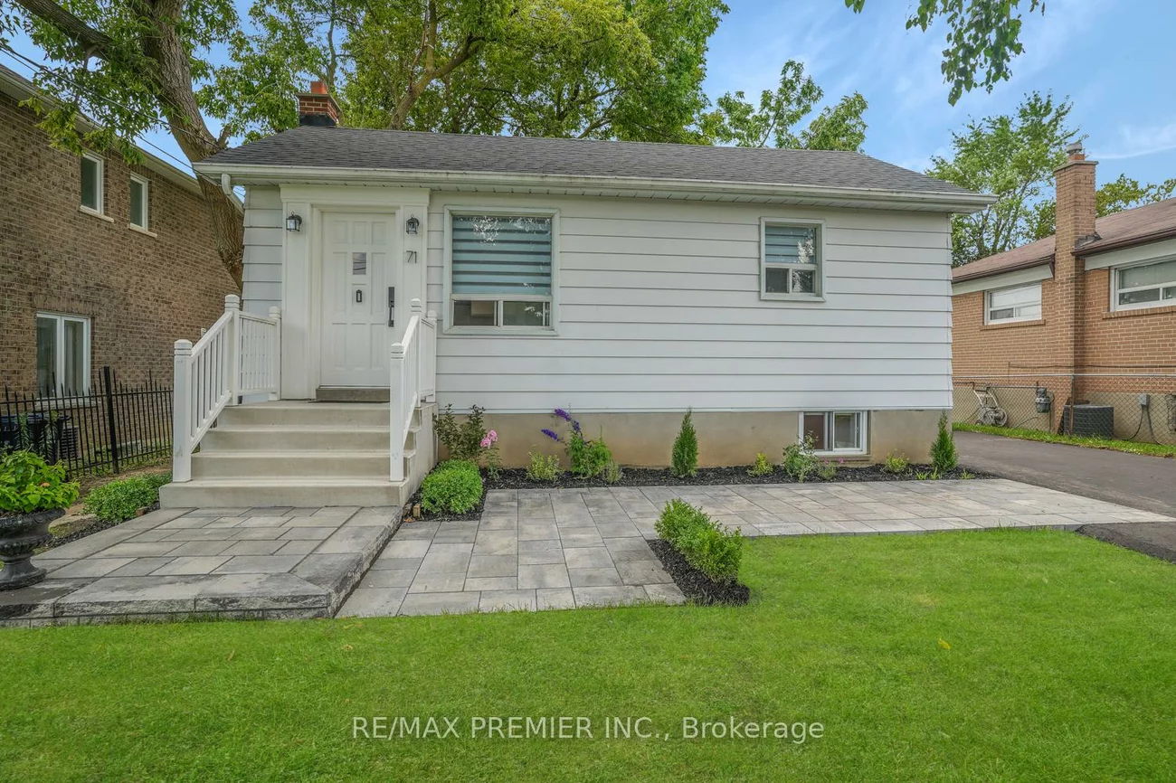 71, Clark, Thornhill, Markham