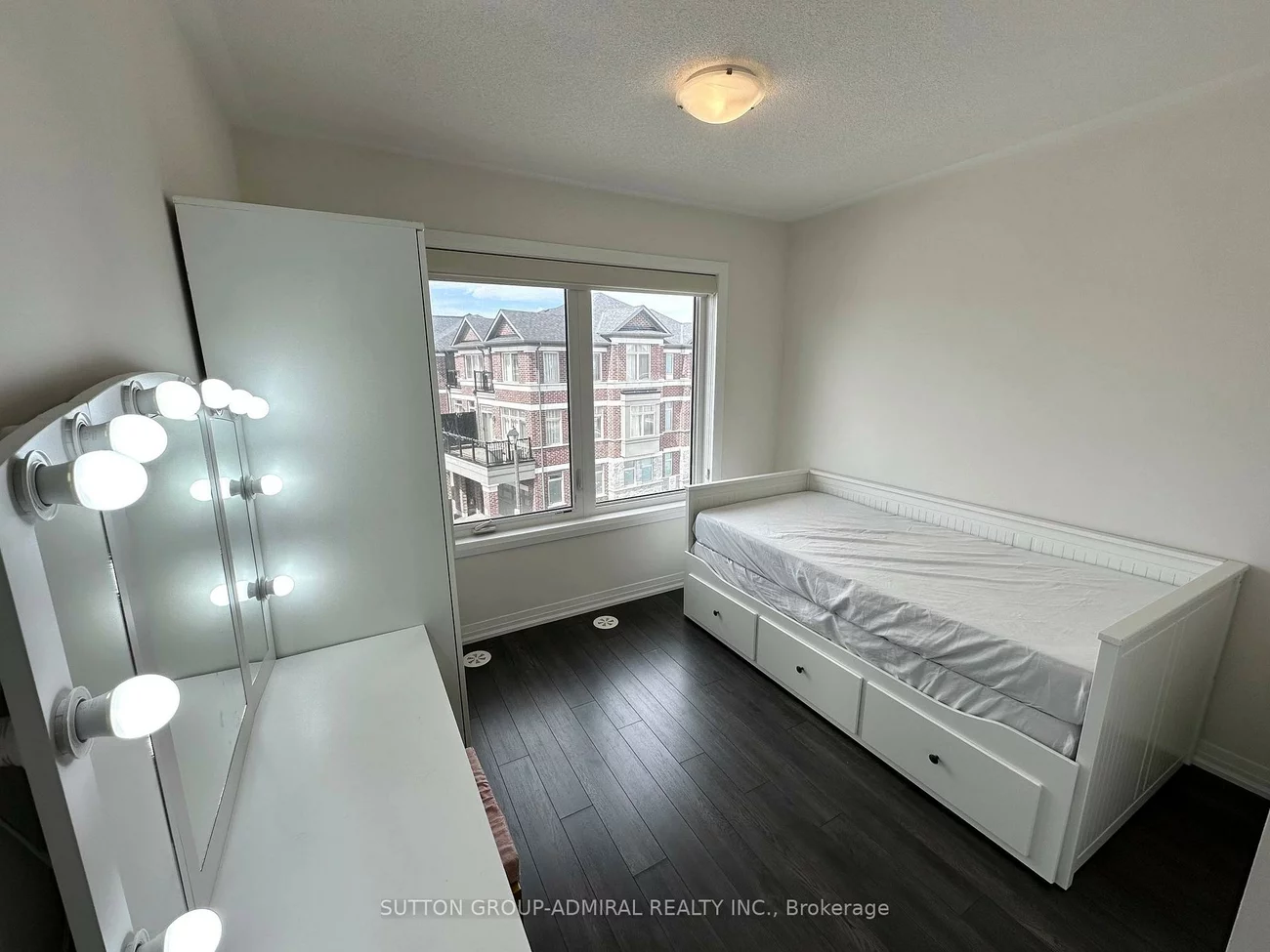 11, Saigen, Cedar Grove, Markham