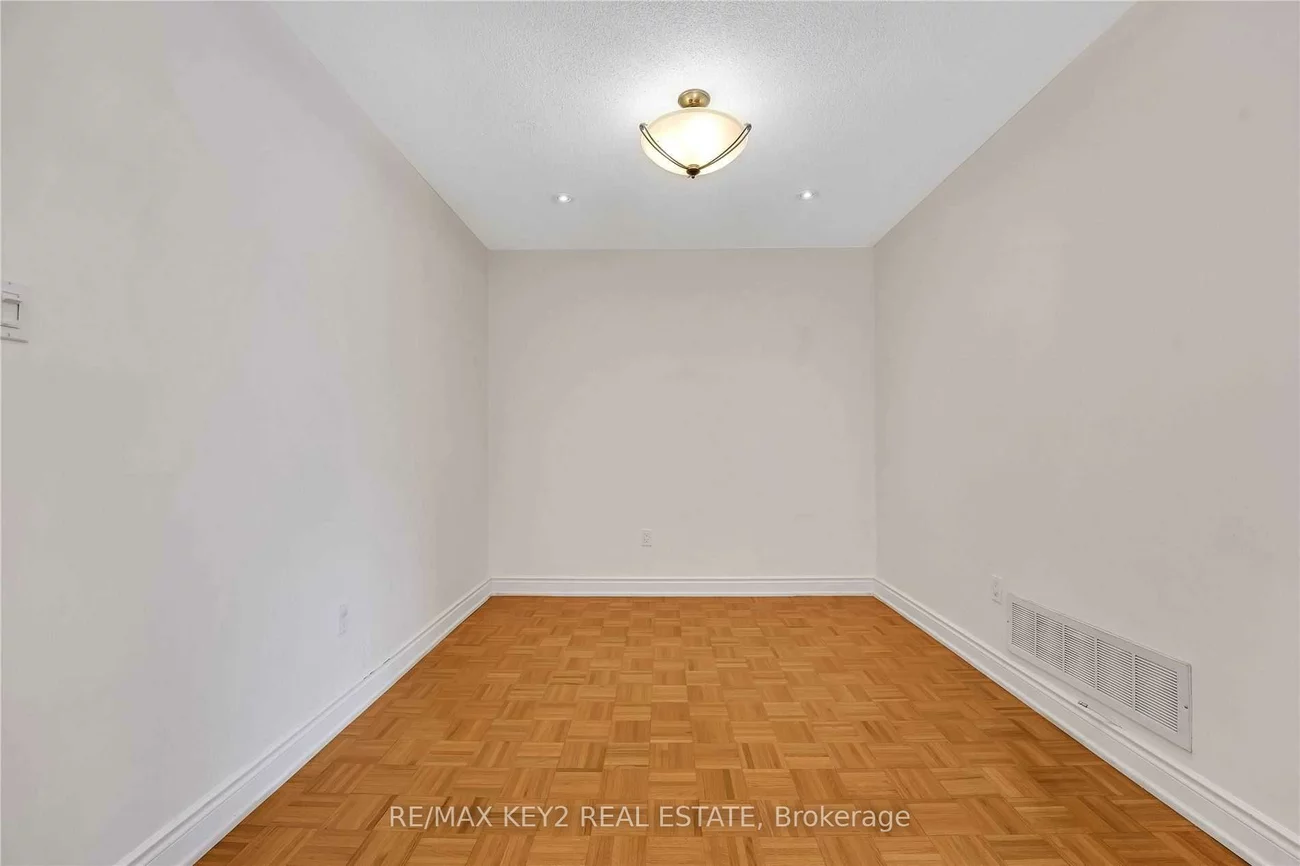 633, Caboto, Village Green-South Unionville, Markham