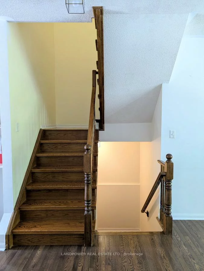 81, White's Hill, Cornell, Markham
