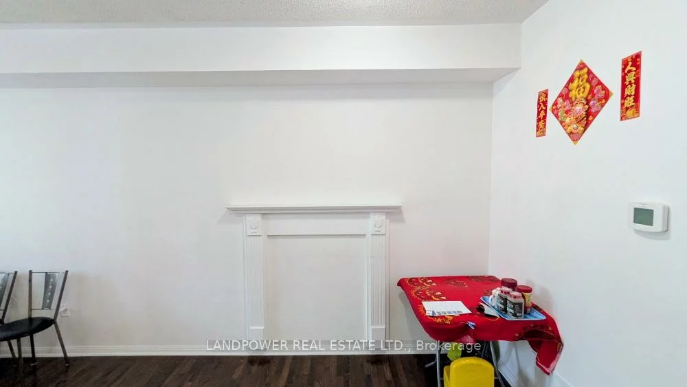81, White's Hill, Cornell, Markham