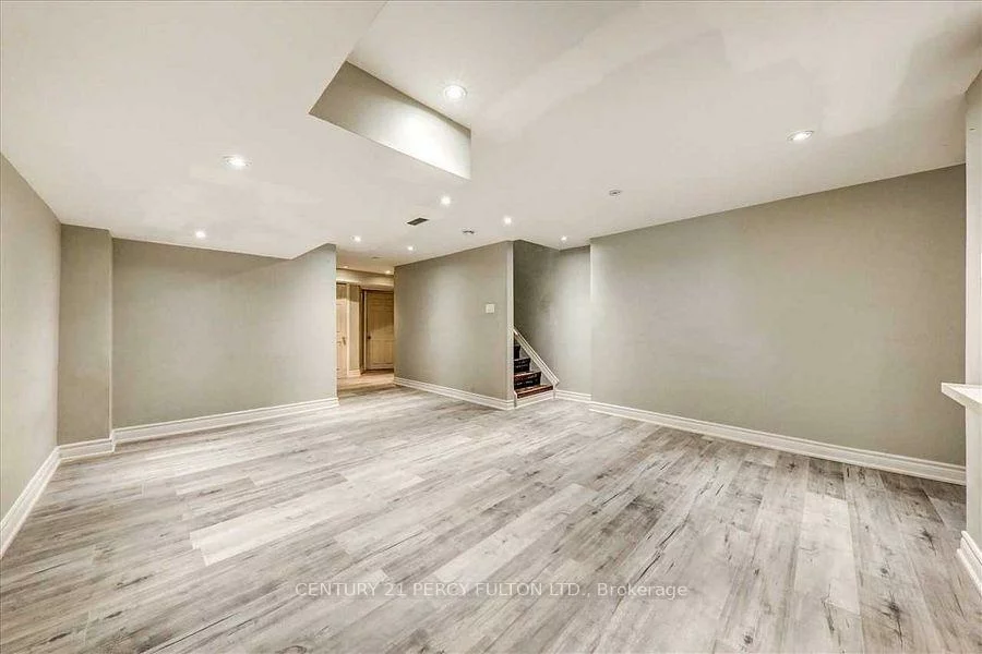 43, Condarcuri, Box Grove, Markham