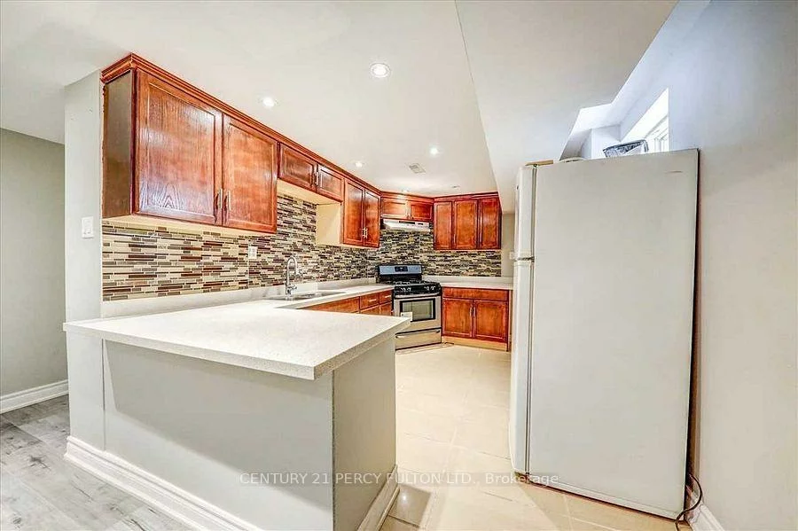43, Condarcuri, Box Grove, Markham