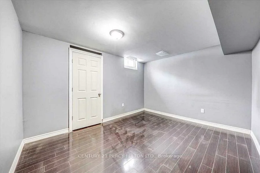43, Condarcuri, Box Grove, Markham