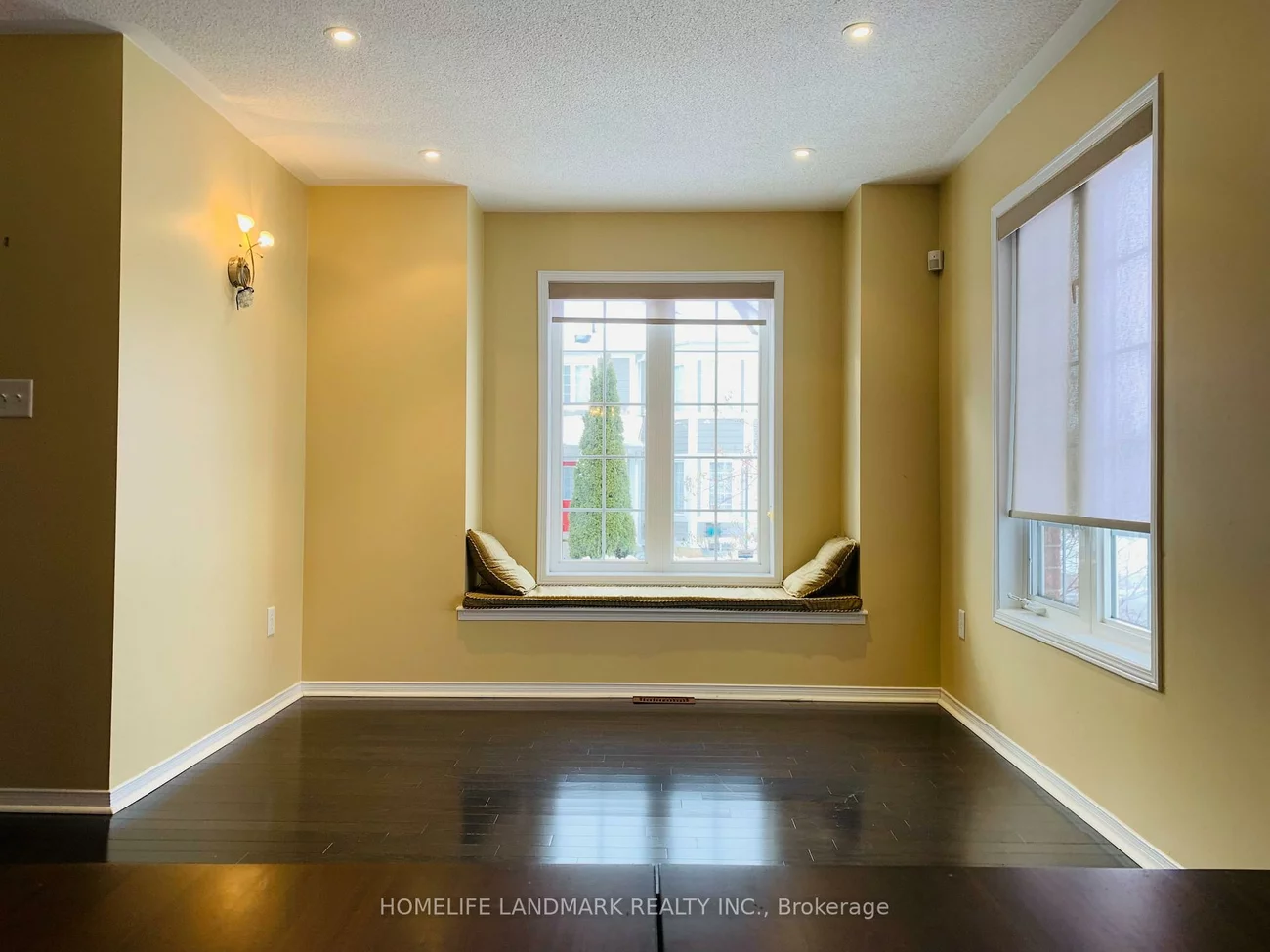 275, White's Hill, Cornell, Markham