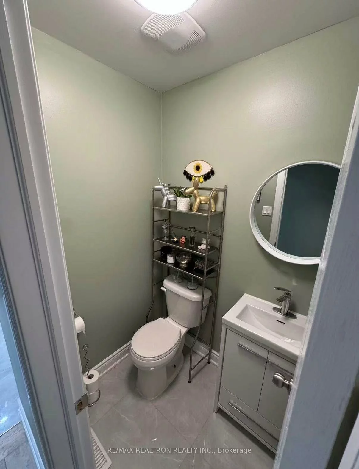 93, Apollo, Middlefield, Markham