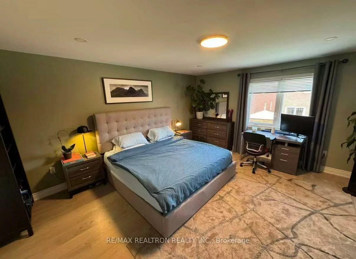 93, Apollo, Middlefield, Markham