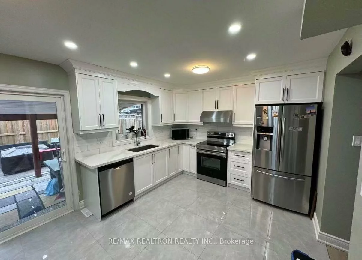 93, Apollo, Middlefield, Markham