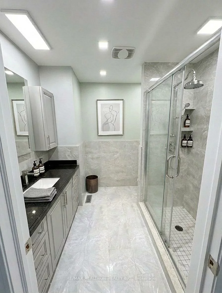93, Apollo, Middlefield, Markham
