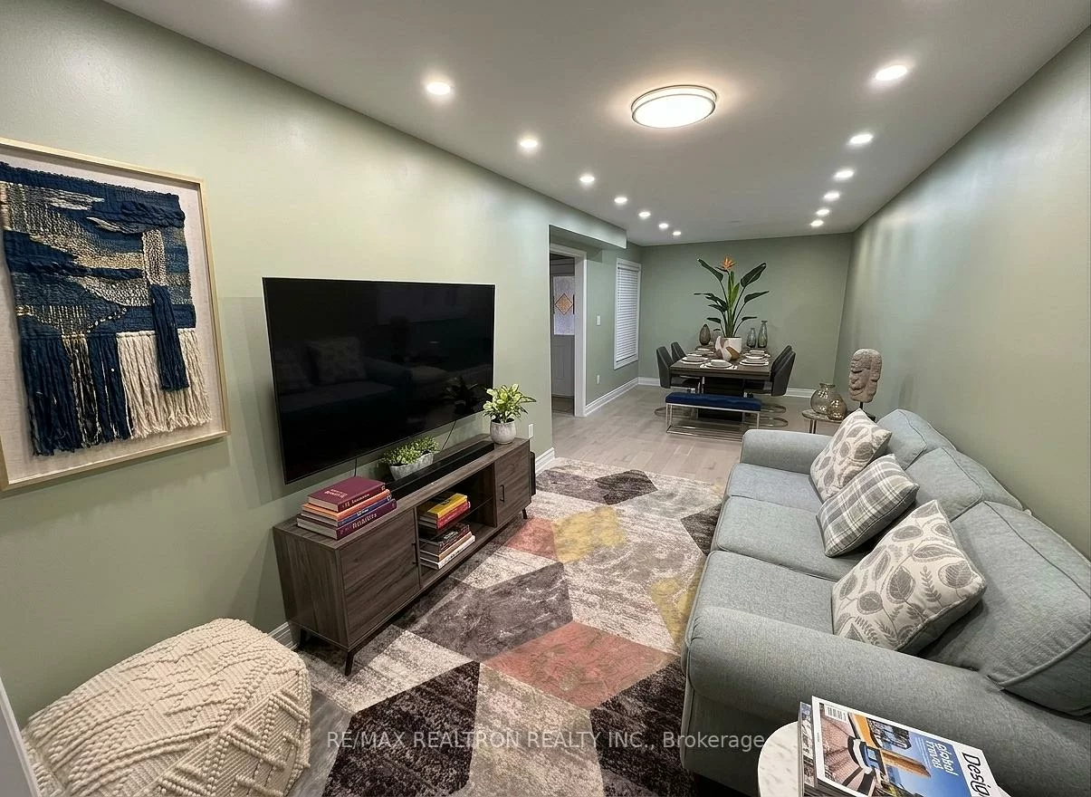 93, Apollo, Middlefield, Markham