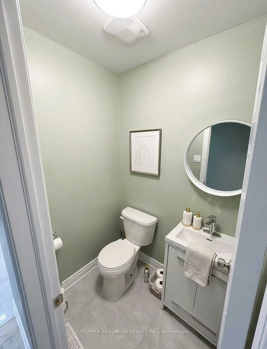93, Apollo, Middlefield, Markham
