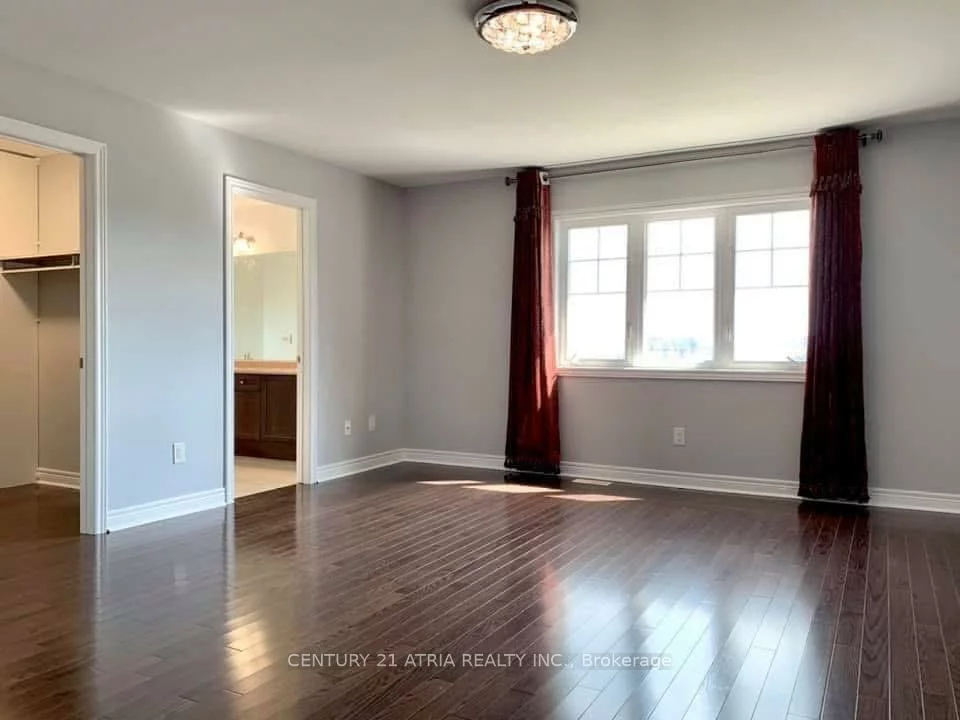 19, Gillings, Victoria Square, Markham