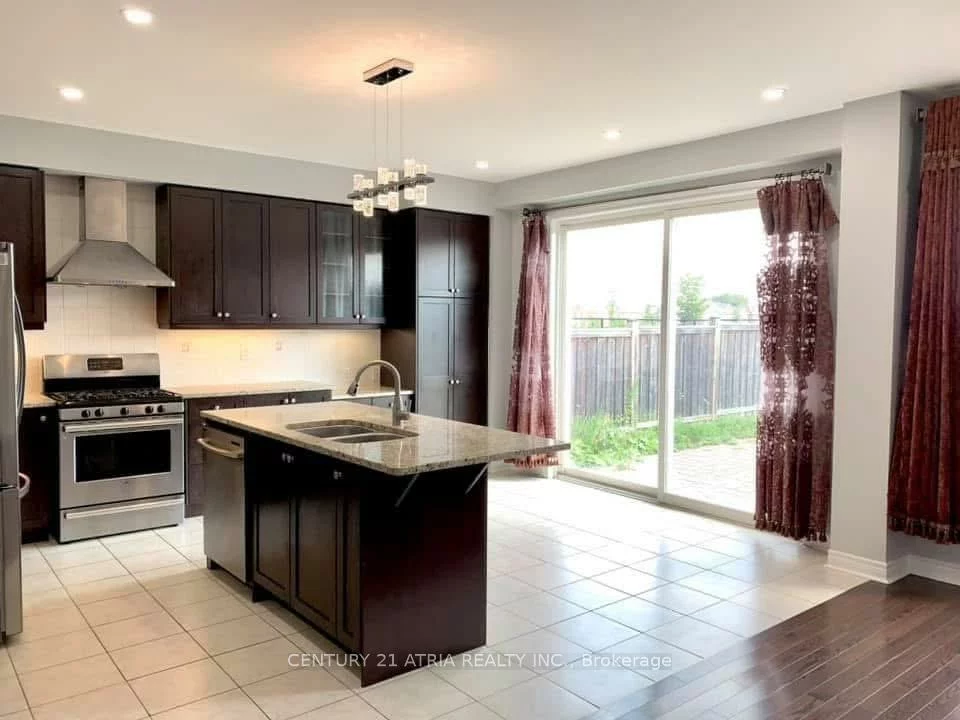 19, Gillings, Victoria Square, Markham
