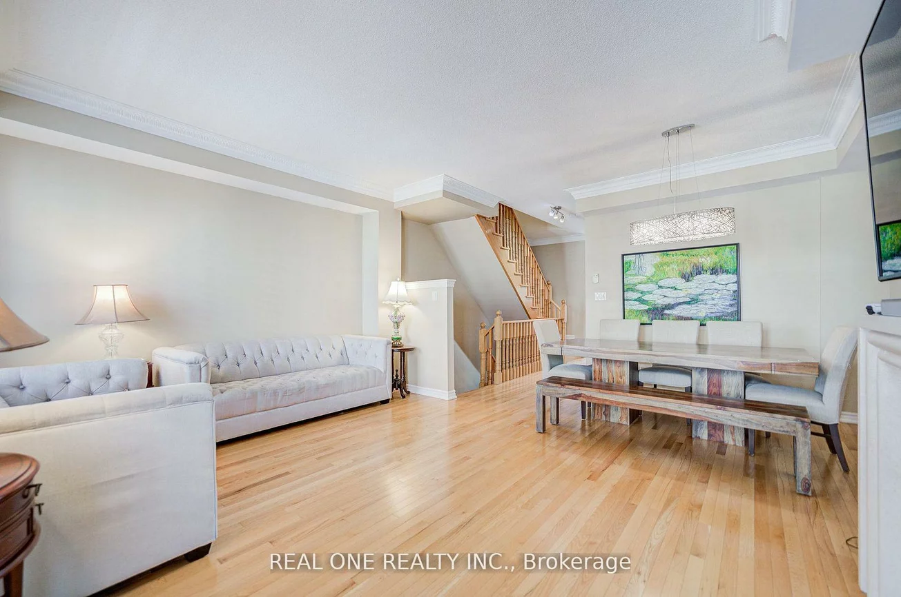 9, Ruskov, Cathedraltown, Markham