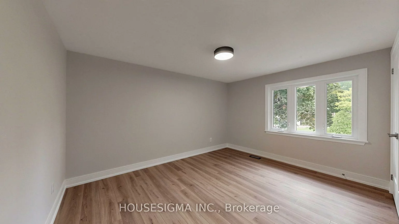 126, Woodward, Grandview, Markham