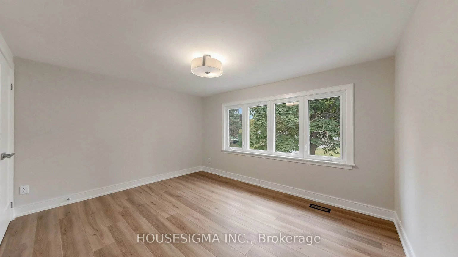 126, Woodward, Grandview, Markham