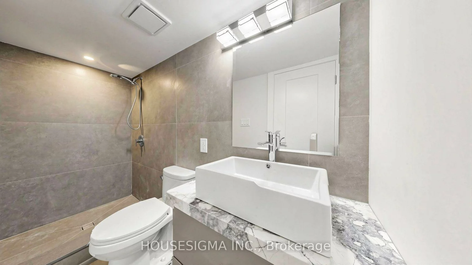 126, Woodward, Grandview, Markham