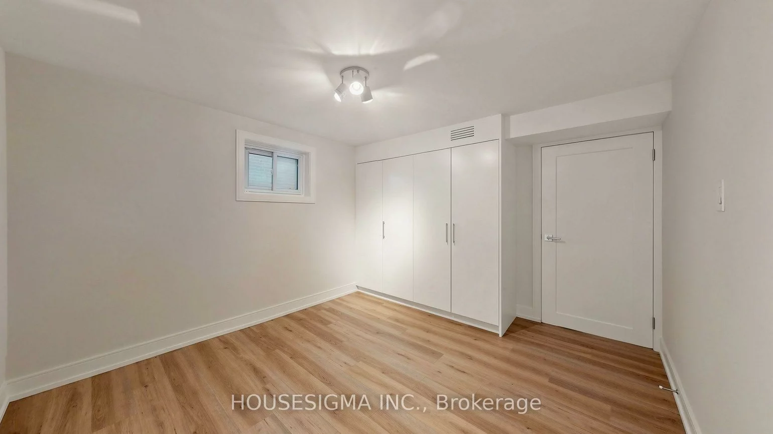 126, Woodward, Grandview, Markham