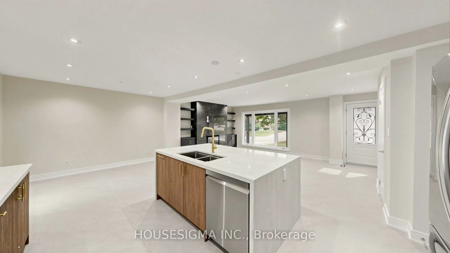 126, Woodward, Grandview, Markham