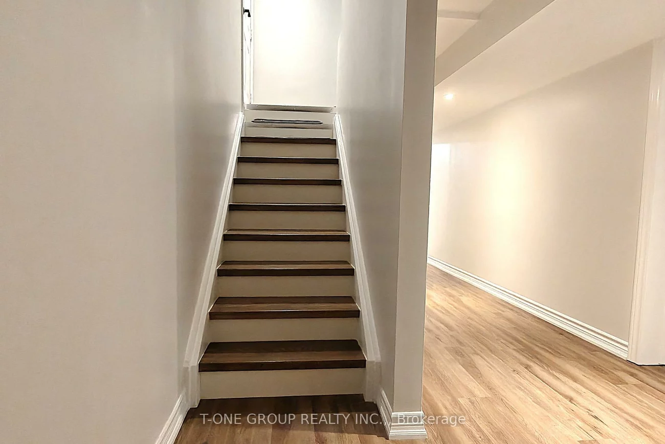 164, Major Buttons, Sherwood-Amberglen, Markham