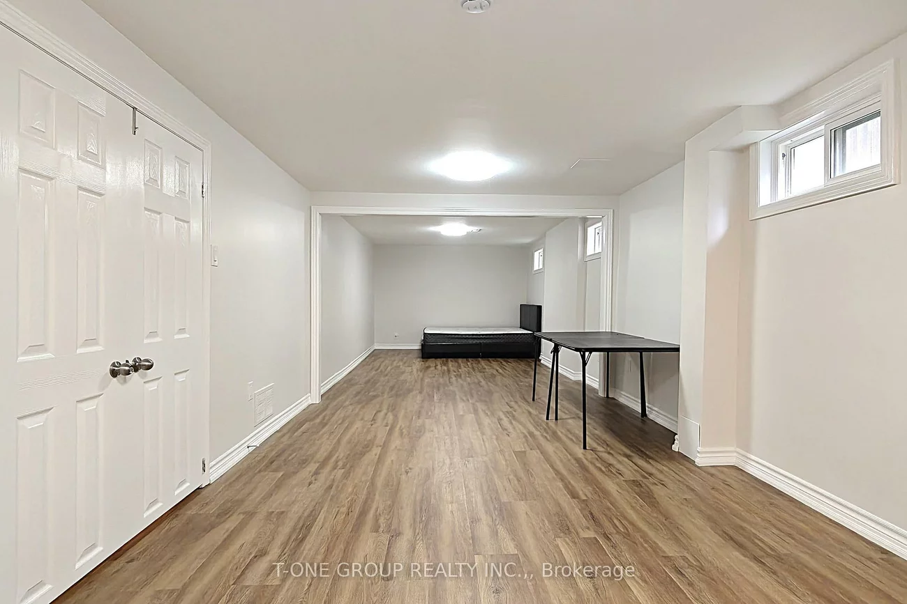 164, Major Buttons, Sherwood-Amberglen, Markham
