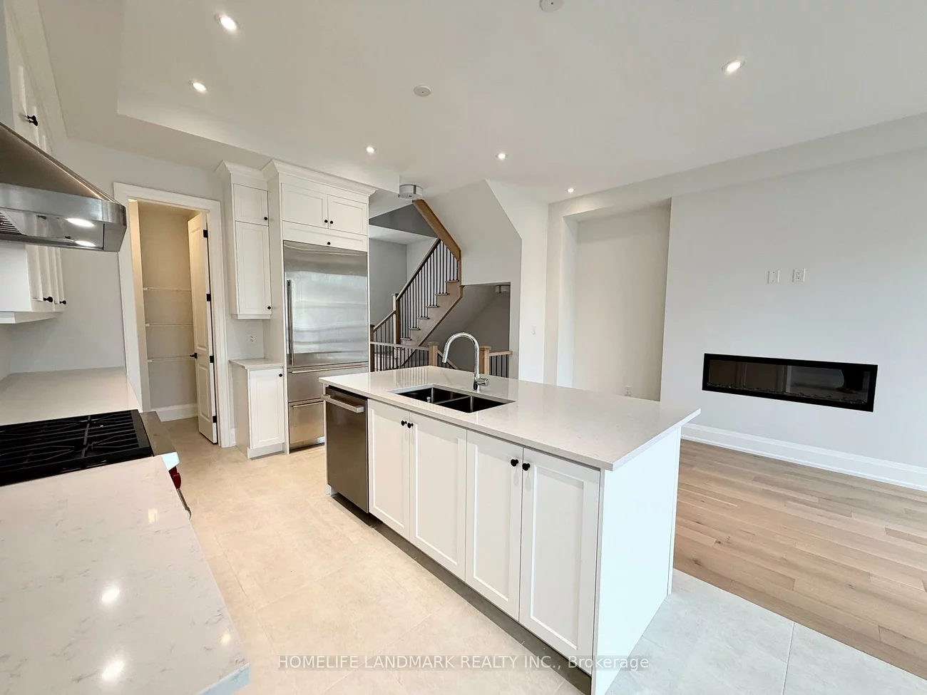 433, York Downs, Cachet, Markham