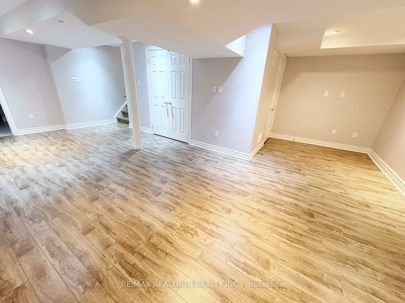 329, Bur Oak, Berczy, Markham