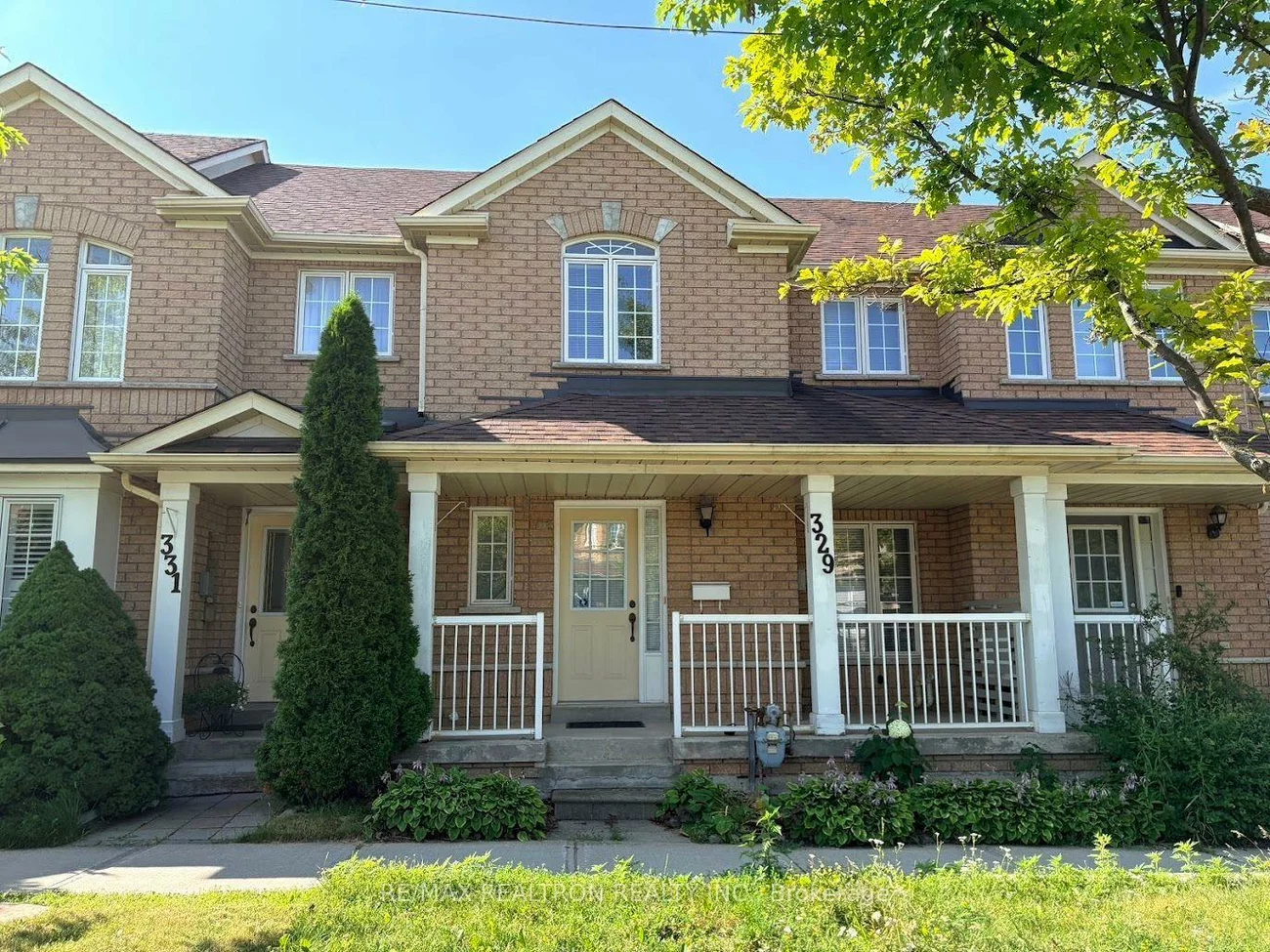 329, Bur Oak, Berczy, Markham