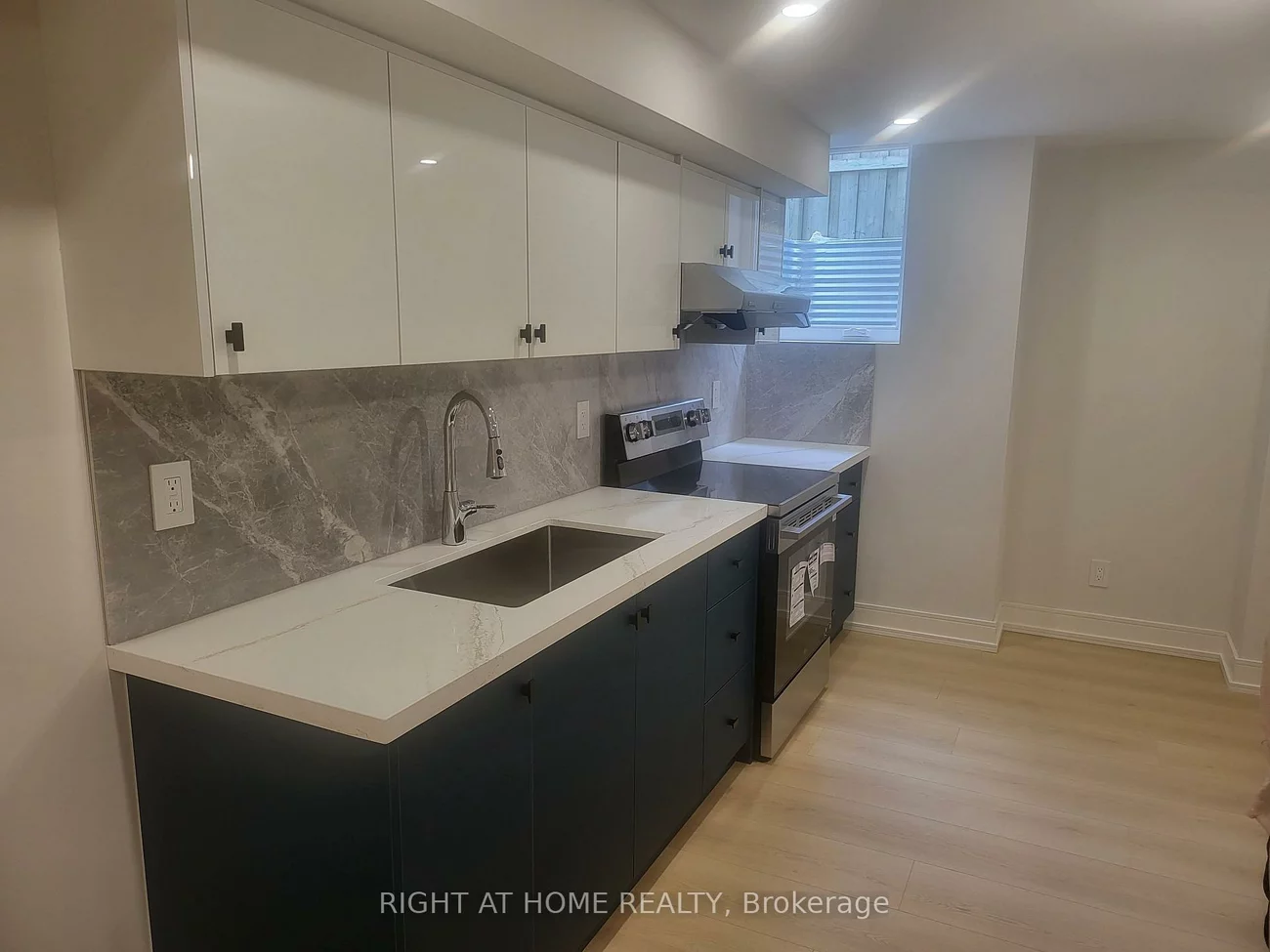 227, Ridgecrest, Berczy, Markham